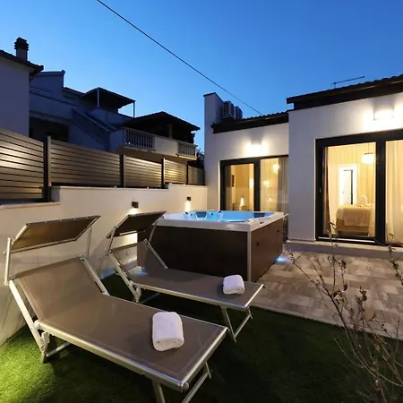 Family-friendly House With Hot Tub Pakostane, Biograd - 27949 * Pakoštane