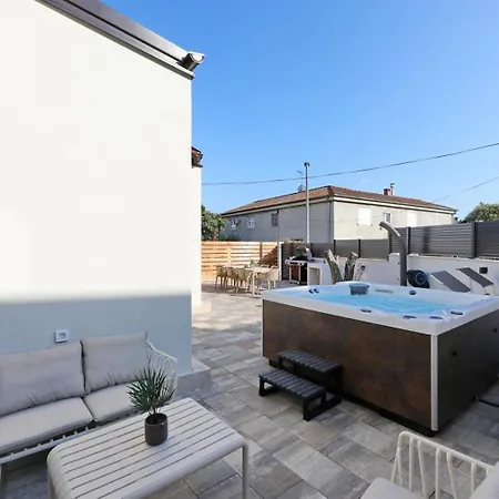 Family-friendly House With Hot Tub Pakostane, Biograd - 27949