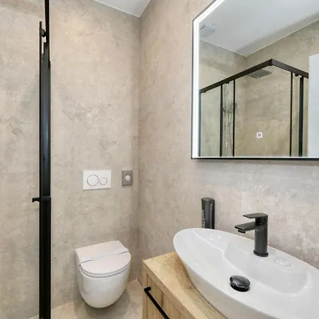 Family-friendly House With Hot Tub Pakostane, Biograd - 27949 * פאקוסטאן