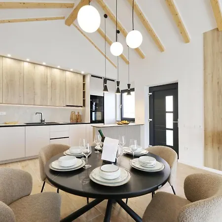 בית נופש Family-friendly House With Hot Tub Pakostane, Biograd - 27949 *