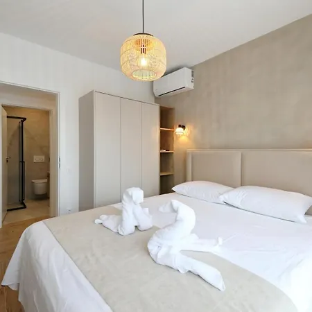 בית נופש Family-friendly House With Hot Tub Pakostane, Biograd - 27949 פאקוסטאן